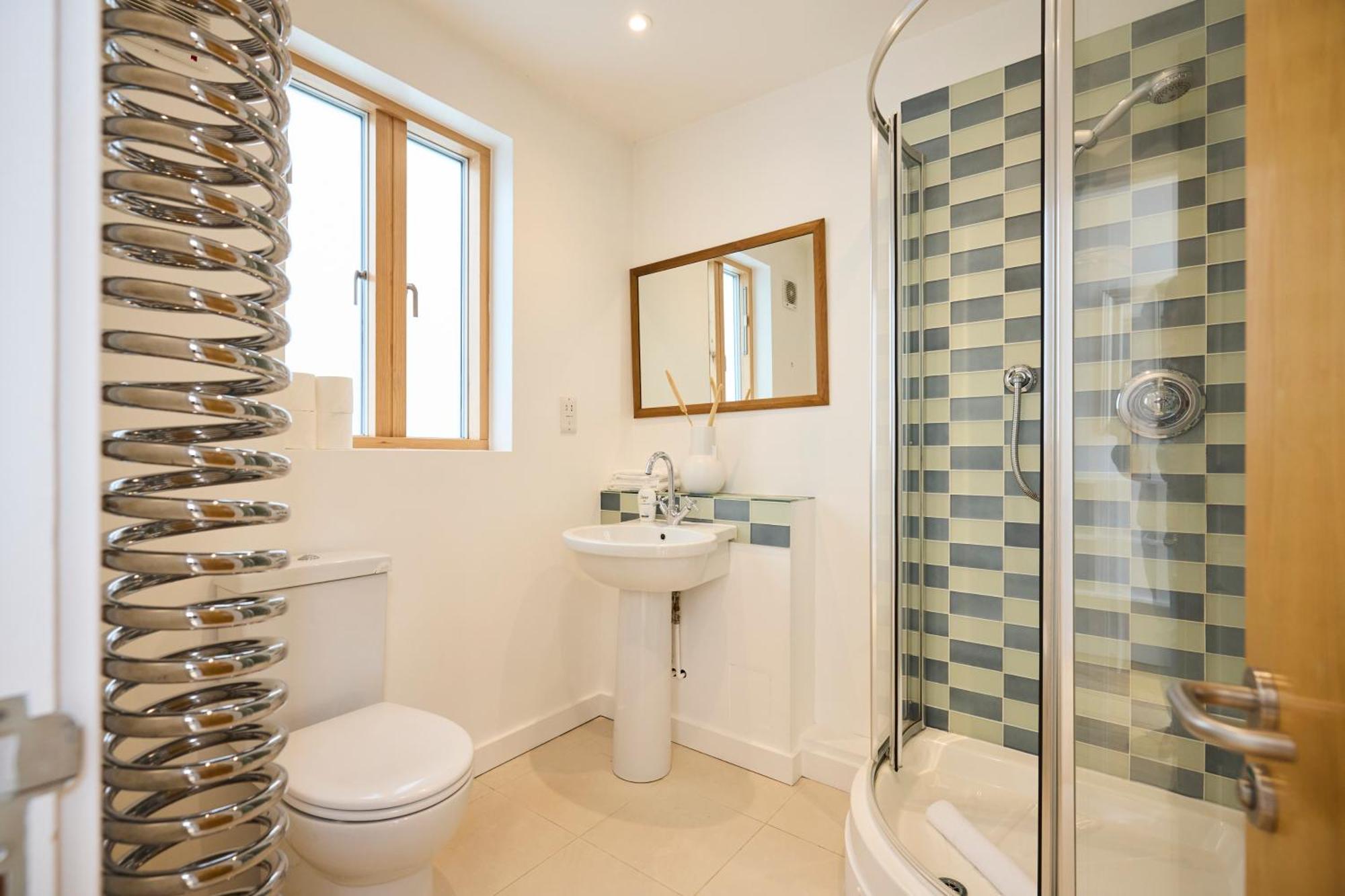 Appartamento The Putney Wonder - Dazzling 3Bdr Flat With Garden Londra Esterno foto